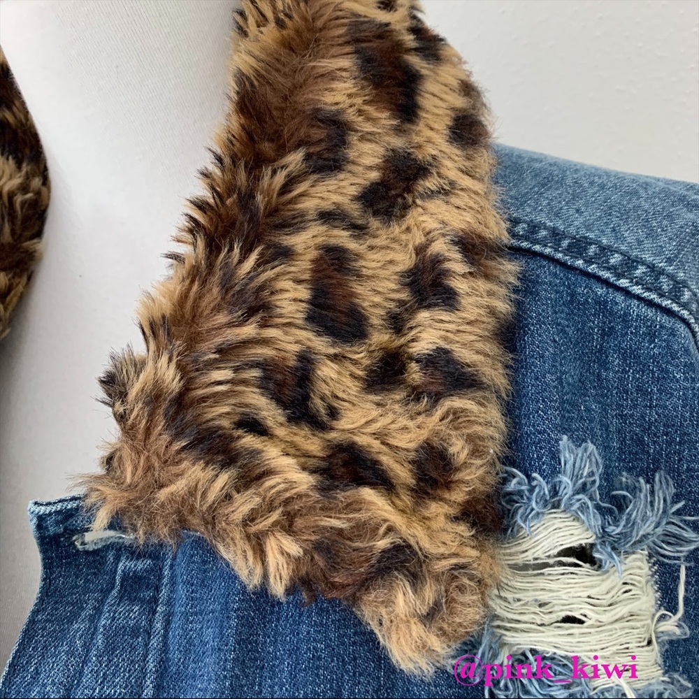 ⬇️REDUCED❗️Show Me Your Mumu Drine Cheetah Faux Fur Denim Jacket - Picture 3 of 13